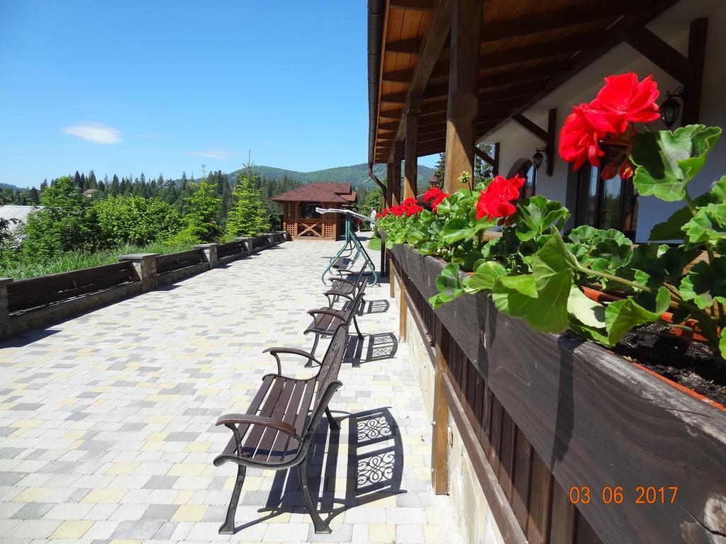 Alpenhof Pansion Hotel Slavske Eksteriør billede